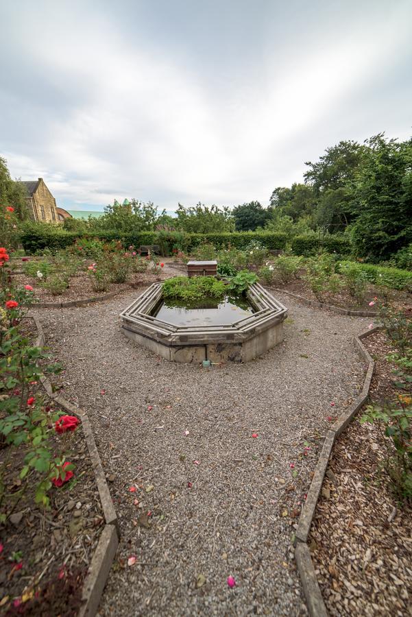 Mirfield Monastery B&B 외부 사진