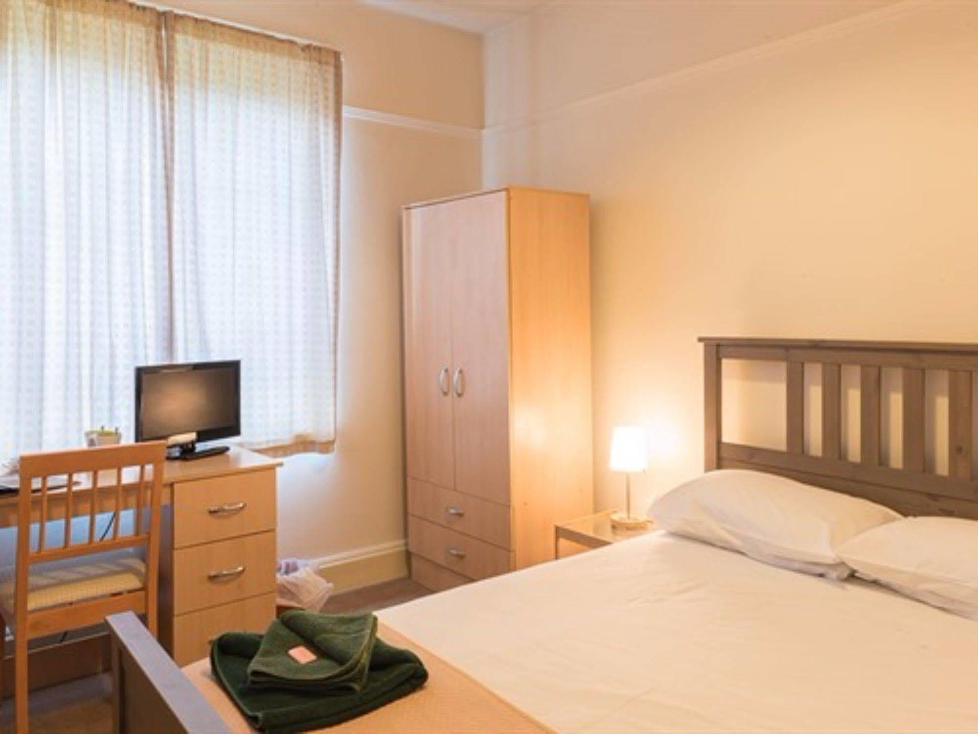 Mirfield Monastery B&B 외부 사진