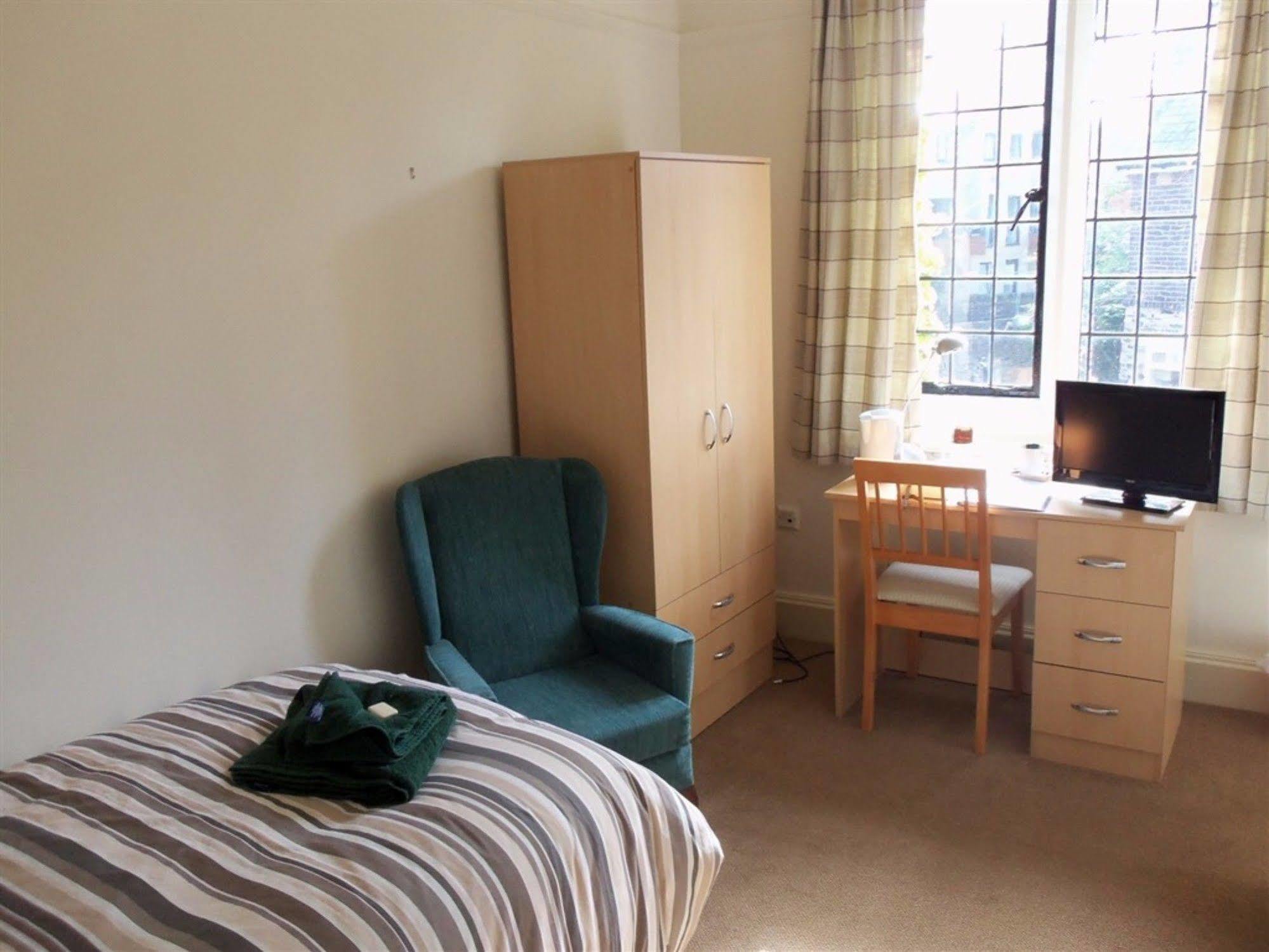 Mirfield Monastery B&B 외부 사진