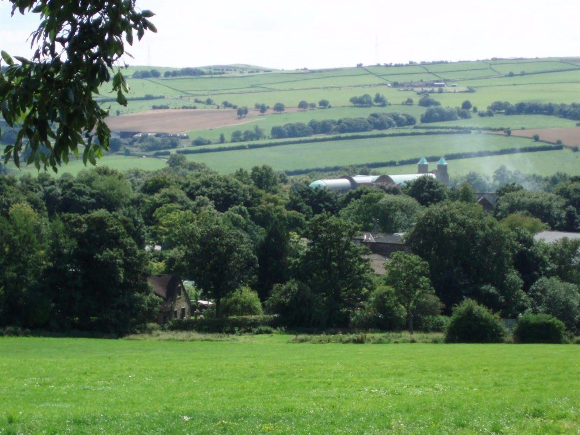Mirfield Monastery B&B 외부 사진