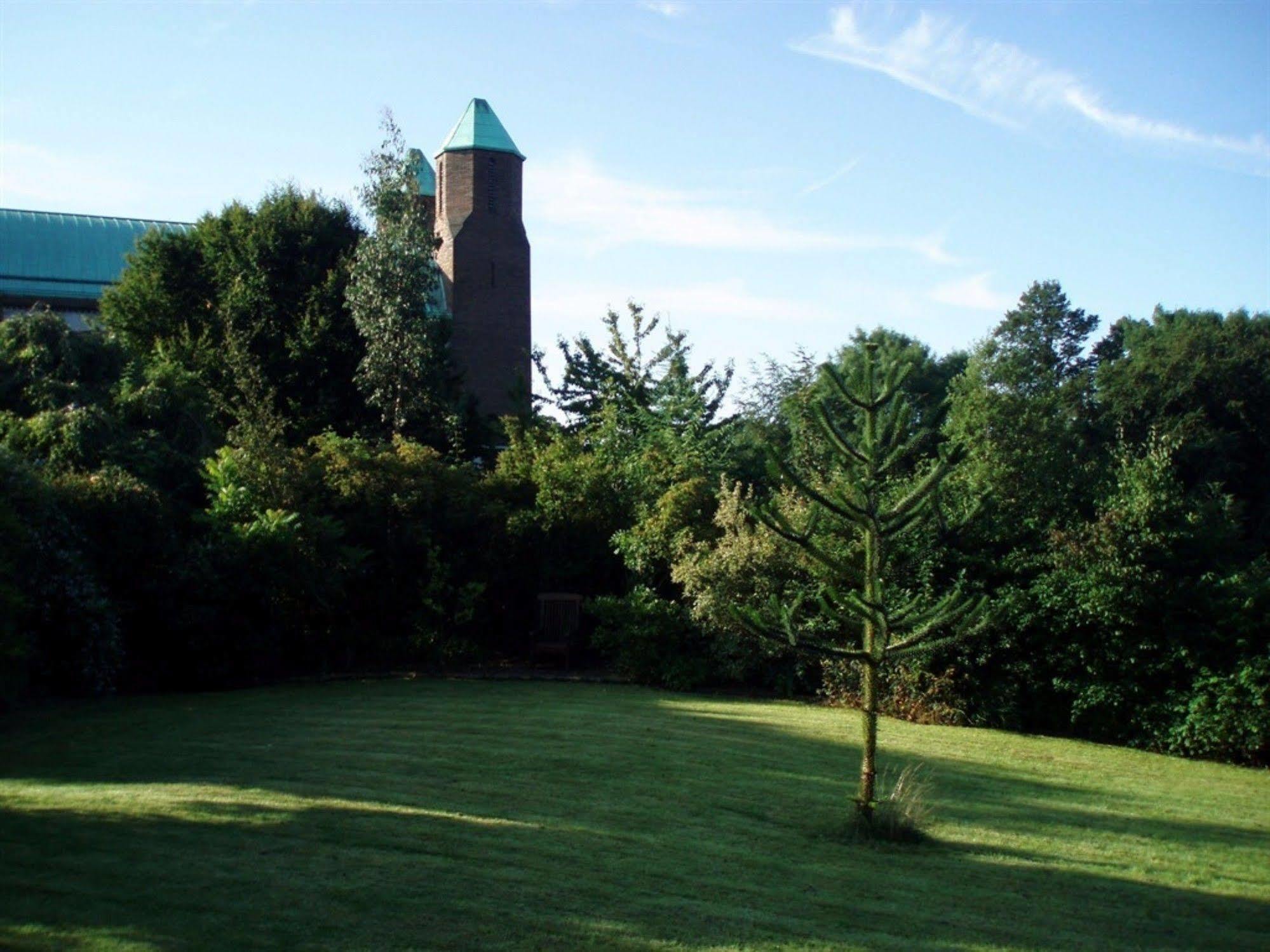 Mirfield Monastery B&B 외부 사진