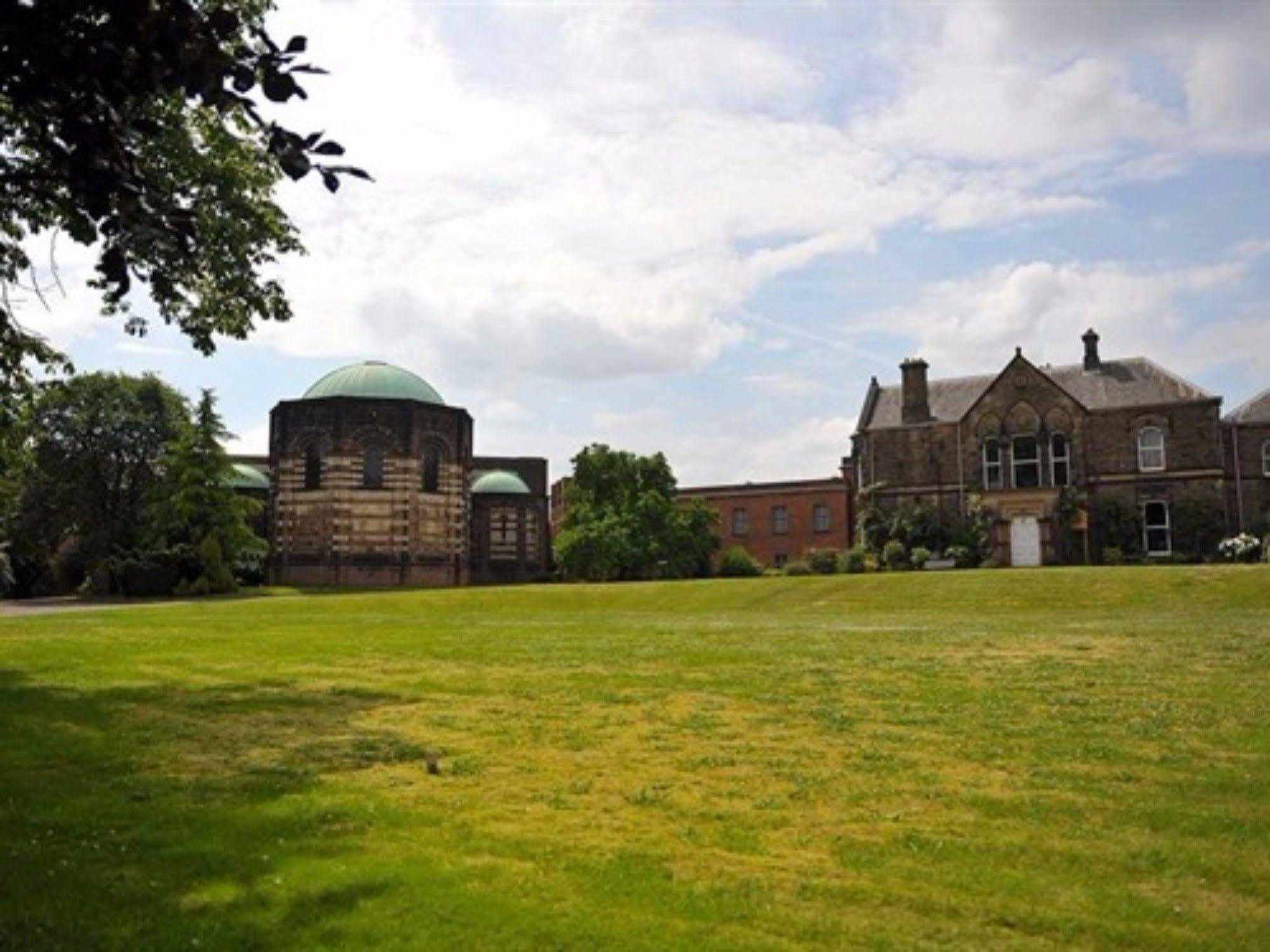 Mirfield Monastery B&B 외부 사진